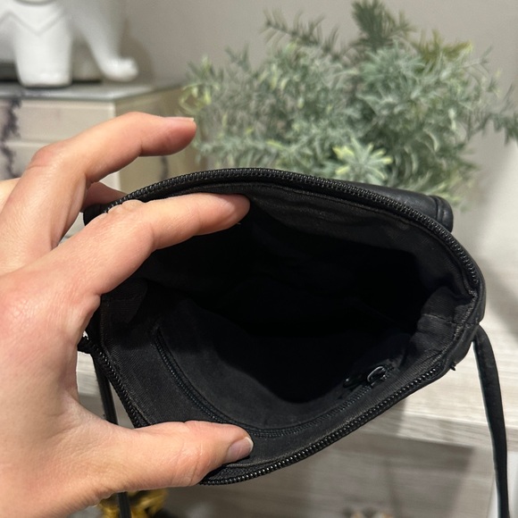 Fossil Black Leather Crossbody Bag - Picture 5 of 10